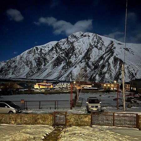 Hotel Diamond Kazbegi ภายนอก รูปภาพ