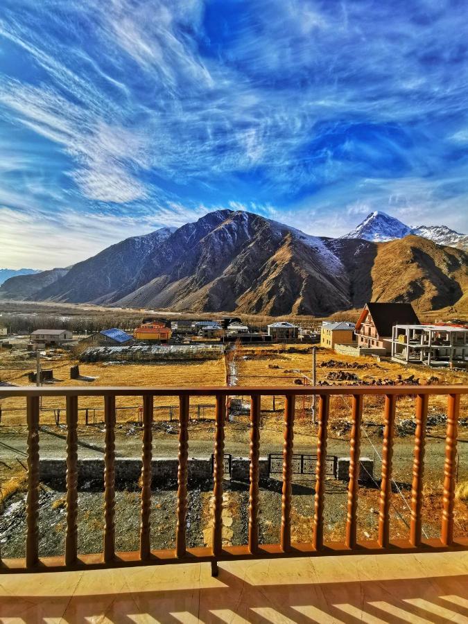Hotel Diamond Kazbegi ภายนอก รูปภาพ