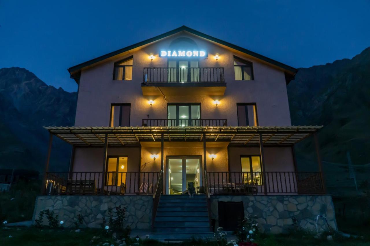 Hotel Diamond Kazbegi ภายนอก รูปภาพ