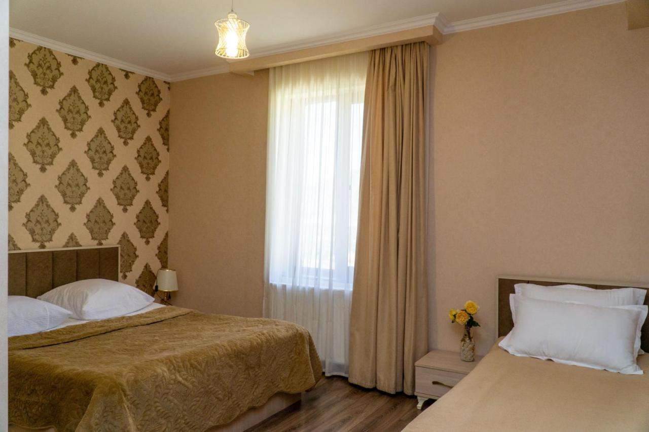 Hotel Diamond Kazbegi ภายนอก รูปภาพ