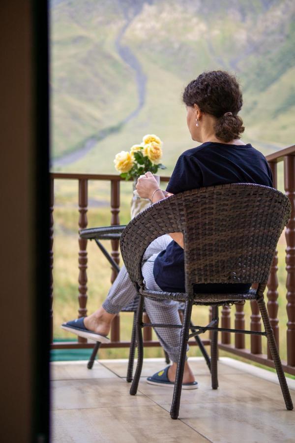 Hotel Diamond Kazbegi ภายนอก รูปภาพ