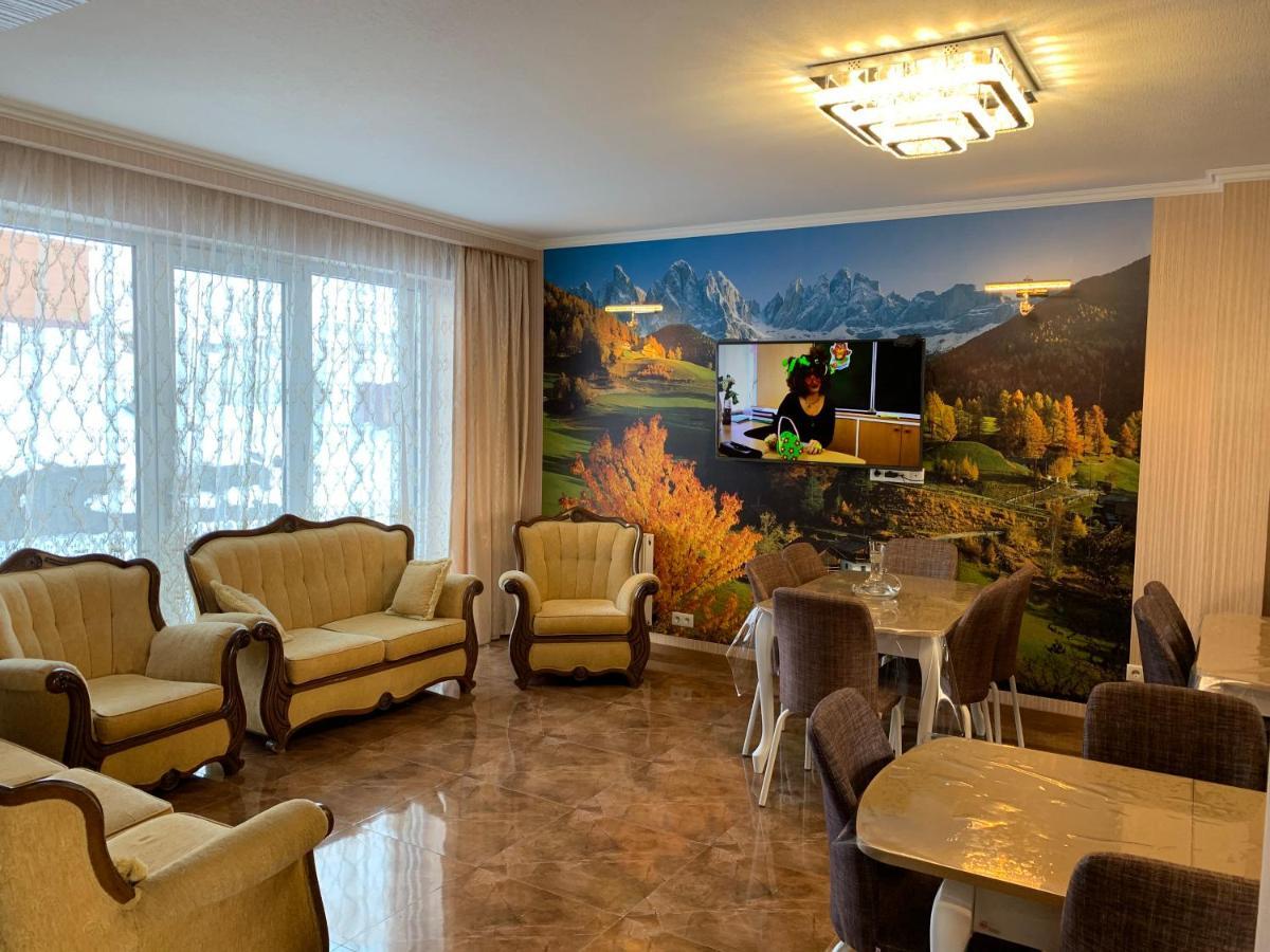 Hotel Diamond Kazbegi ภายนอก รูปภาพ