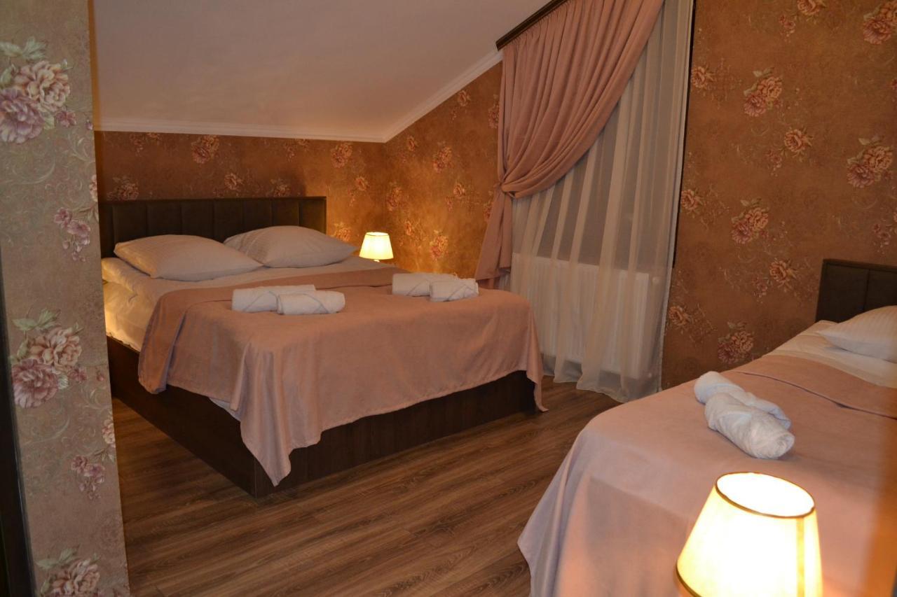 Hotel Diamond Kazbegi ภายนอก รูปภาพ